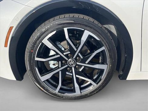 New 2026 Toyota Prius Plug-In Hybrid FWD image 11