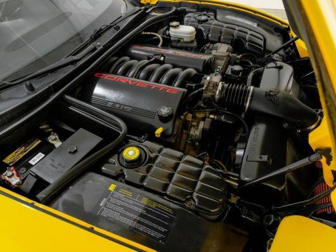 Used 2004 Chevrolet Corvette AUTOMATIC LEATHER SEATS BOSE S w/ Preferred Equipment Group image 47