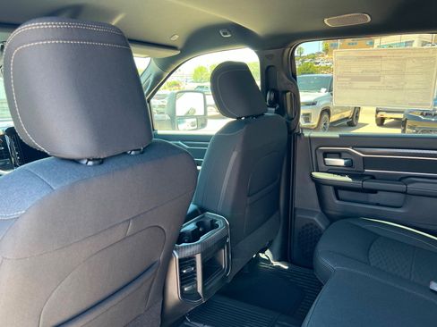 New 2026 RAM 2500 Big Horn AWD/4WD image 19