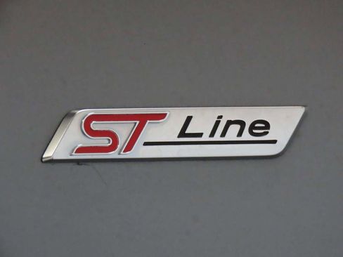 Used 2024 Ford Escape ST-Line image 6