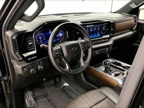 Used 2026 Chevrolet Silverado 1500 High Country w/ Midnight Edition AWD/4WD image 16