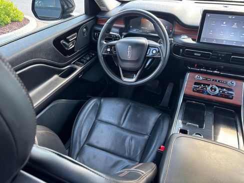 Used 2023 Lincoln Aviator Reserve w/ Equipment Group 201A AWD/4WD image 13