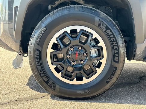 Used 2025 Toyota 4Runner TRD Off-Road AWD/4WD image 24