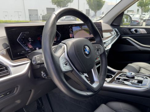 Certified 2026 BMW X7 xDrive40i w/ Executive Package AWD/4WD image 17