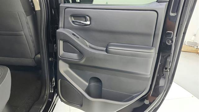 Certified 2025 Nissan Frontier SV RWD image 31