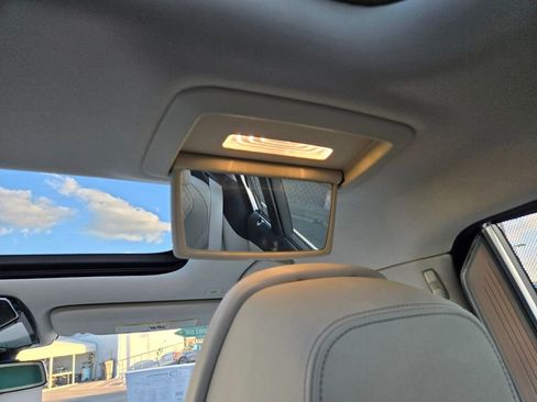 Used 2020 BMW 740i w/ Premium Package image 49