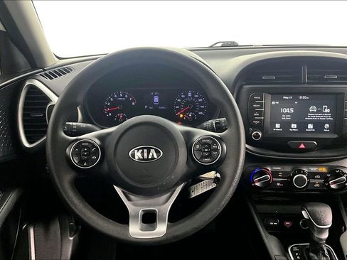 Used 2020 Kia Soul S FWD image 5