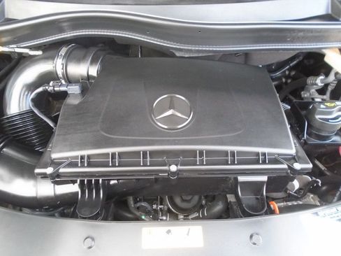 Used 2023 Mercedes-Benz Metris Metris Passenger Van Standard image 30