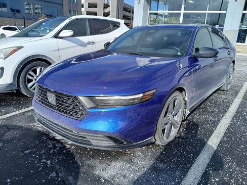 Used 2023 Honda Accord Sport image 2
