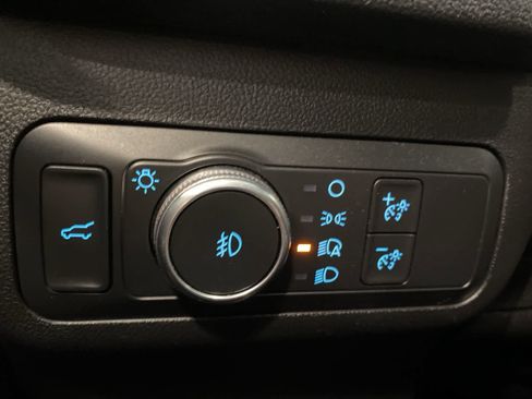 Used 2020 Ford Escape Titanium image 22