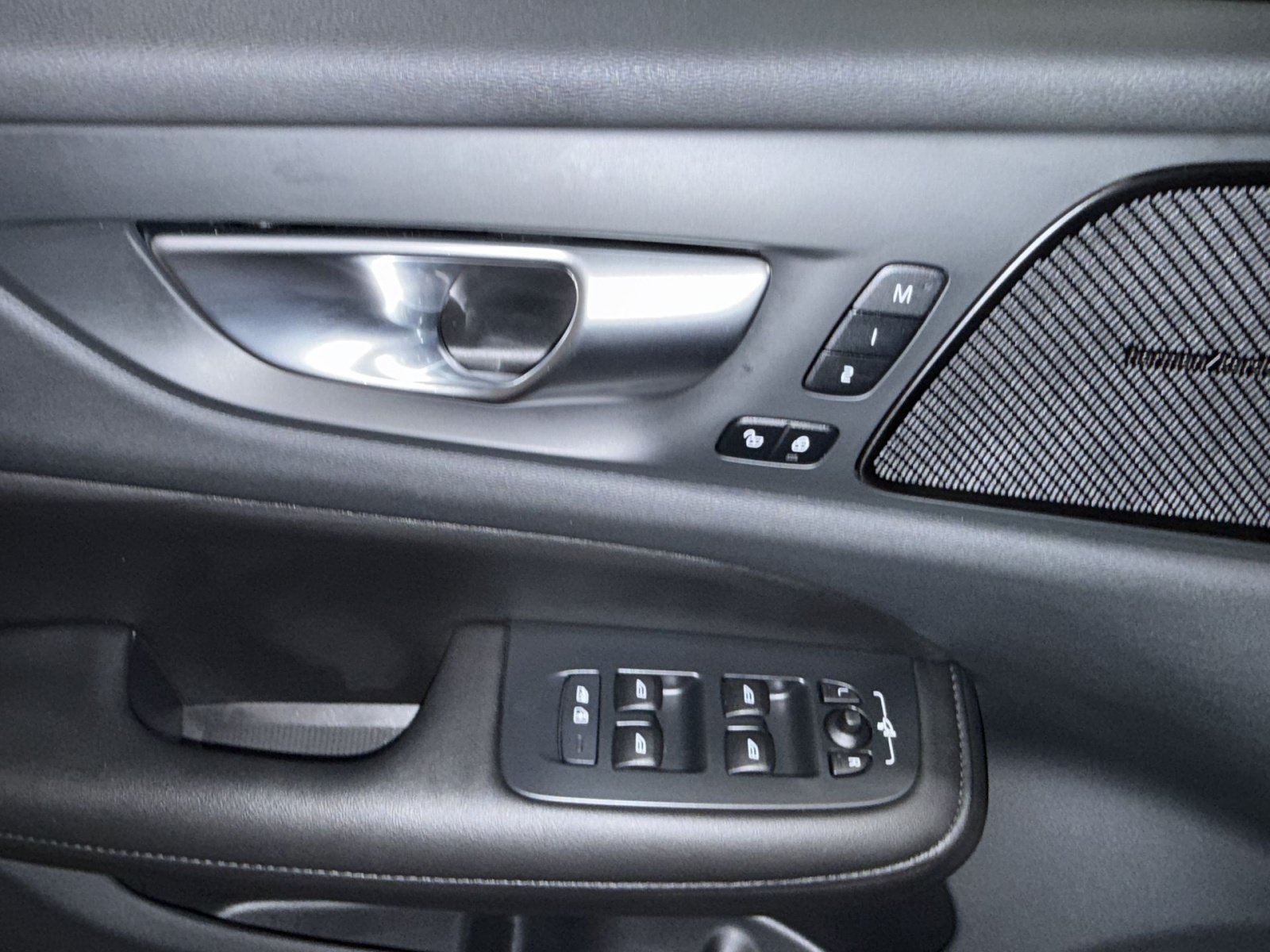 Used 2024 Volvo S60 B5 Plus w/ Climate Package AWD/4WD image 15