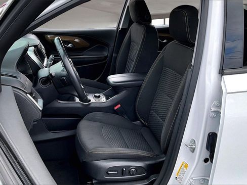 Used 2020 GMC Terrain SLE w/ Driver Convenience Package image 25