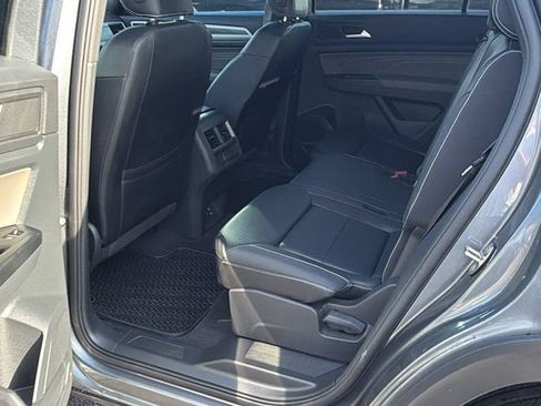 Used 2021 Volkswagen Atlas Cross Sport SE image 20