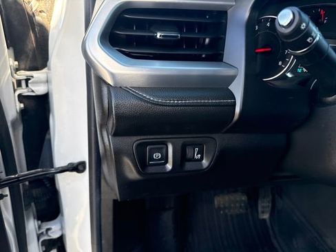 Used 2018 GMC Acadia SLT image 16