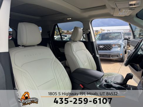 Used 2018 Ford Explorer Platinum image 31