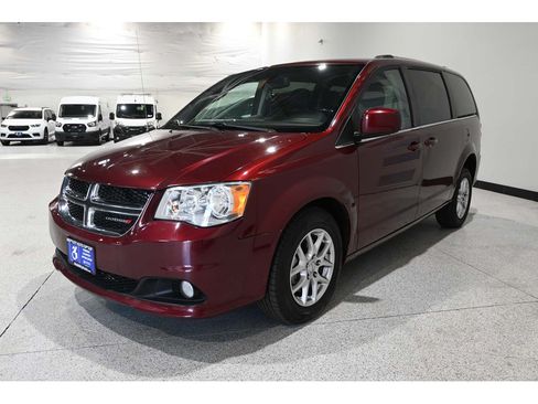 Used 2020 Dodge Grand Caravan SXT FWD image 10