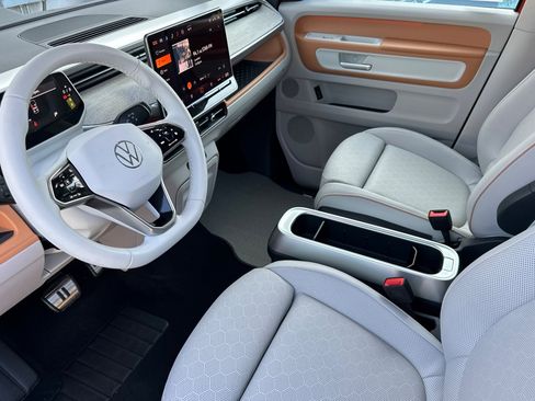New 2025 Volkswagen ID. Buzz Pro S Plus image 8