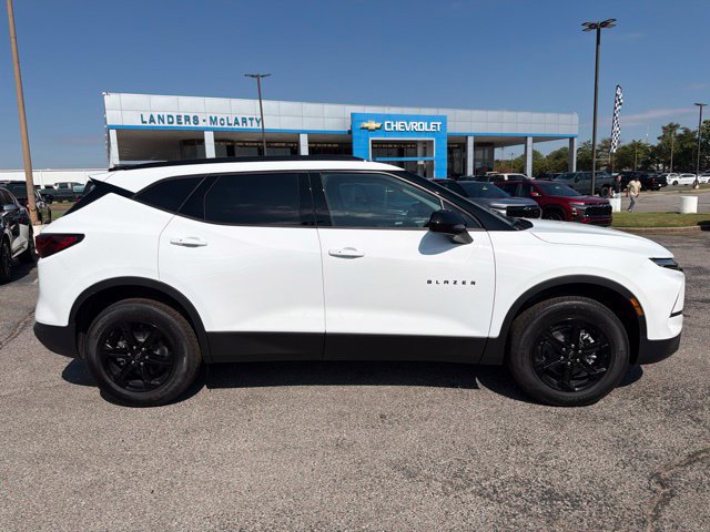 New 2026 Chevrolet Blazer LT w/ Convenience Package FWD image 2