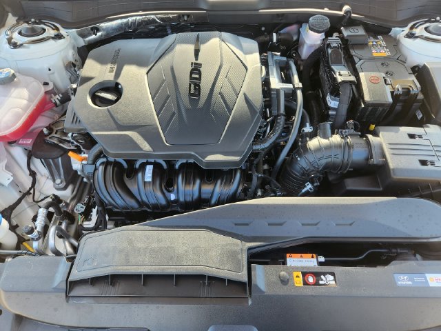 Used 2025 Hyundai Sonata SEL FWD image 31
