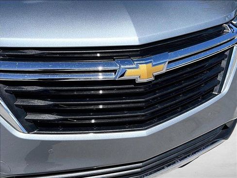 Used 2024 Chevrolet Equinox LT FWD image 30