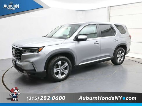 Used 2024 Honda Pilot EX-L image 2