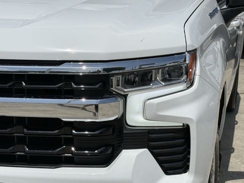 Used 2025 Chevrolet Silverado 1500 LT RWD image 11