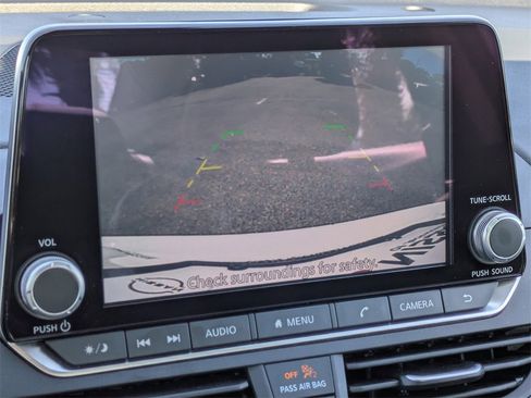 Used 2025 Nissan Altima 2.5 SR image 21