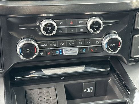 New 2025 Ford F350 Lariat w/ Lariat Ultimate Package image 28