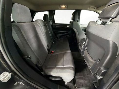 Used 2011 Jeep Grand Cherokee Laredo image 26