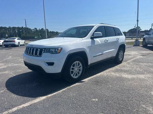 Used 2020 Jeep Grand Cherokee Laredo RWD image 7