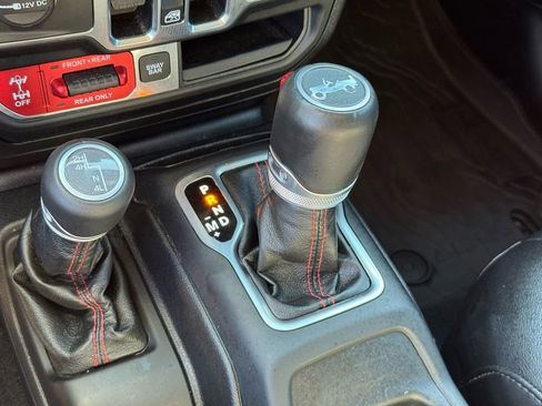 Used 2019 Jeep Wrangler Unlimited Rubicon image 33