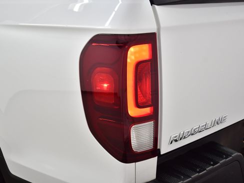 Used 2023 Honda Ridgeline Sport image 33