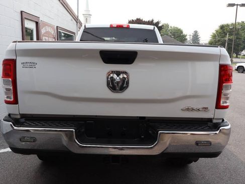Used 2022 RAM 2500 Tradesman w/ Chrome Appearance Group AWD/4WD image 3