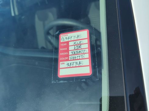 Certified 2025 Kia Sorento LX image 5