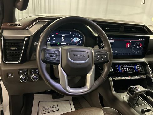 Used 2023 GMC Sierra 1500 Denali w/ Denali Reserve Package AWD/4WD image 15