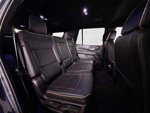 Used 2024 GMC Yukon SLT image 28