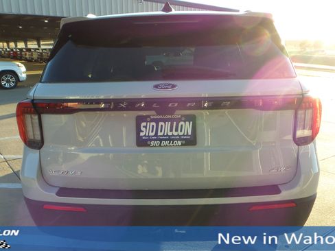New 2026 Ford Explorer Active image 4