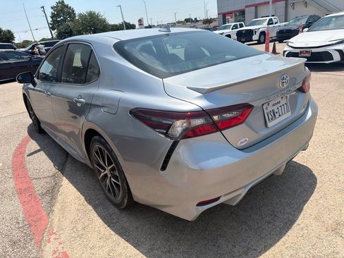 Used 2024 Toyota Camry SE FWD image 7