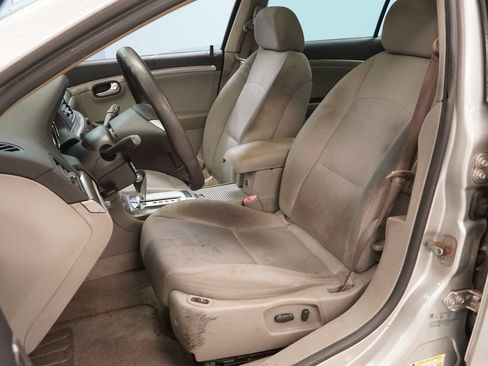 Used 2008 Saturn Aura XE w/ Convenience Package FWD image 3