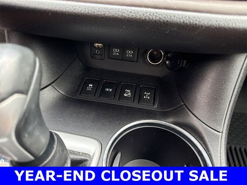 Used 2017 Toyota Highlander Limited image 26