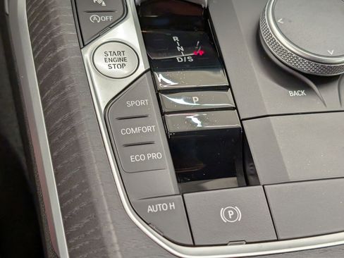 New 2025 BMW 330i Sedan w/ Convenience Package image 25