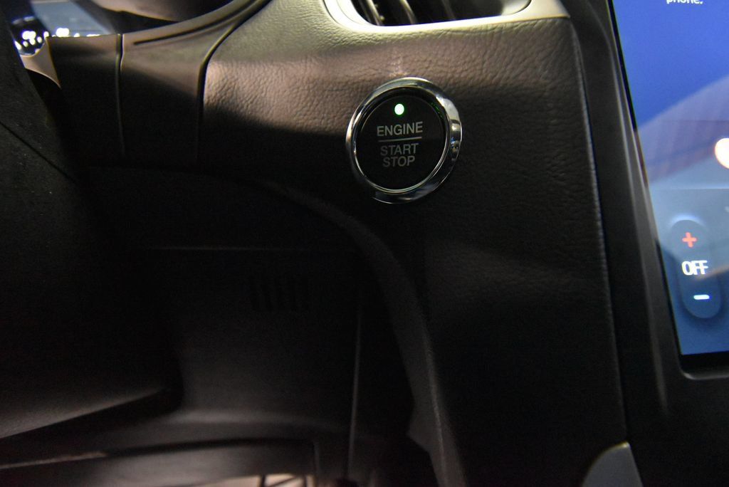 Used 2024 Ford Edge ST-Line AWD/4WD image 16