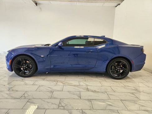 Used 2020 Chevrolet Camaro LT w/ RS Package RWD image 4