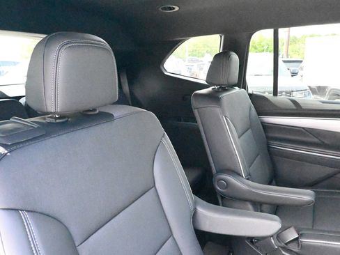 Used 2026 Buick Enclave Preferred FWD image 30