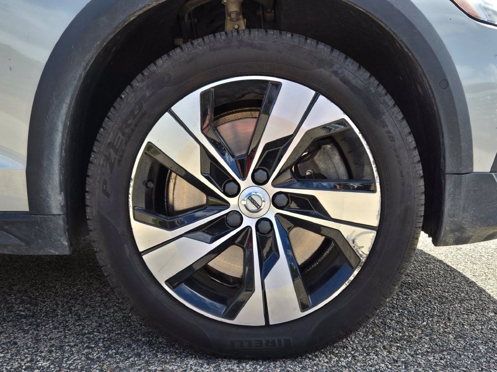 Used 2020 Volvo V60 T5 Cross Country w/ Protection Package Premier AWD/4WD image 10