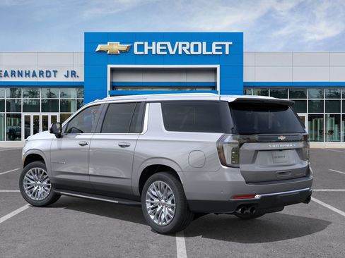 New 2026 Chevrolet Suburban Premier image 5