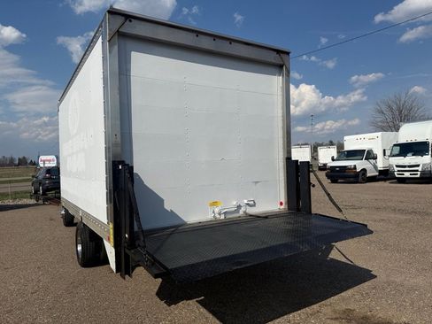 Used 2016 Ford E-350 and Econoline 350 Super Duty RWD image 8