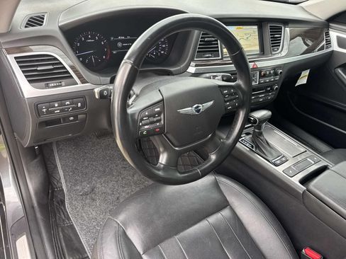 Used 2018 Genesis G80 3.8 RWD image 18