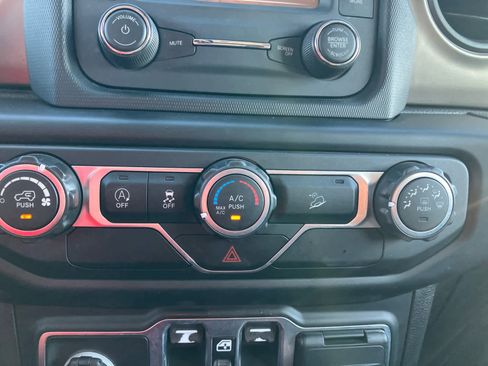 Used 2020 Jeep Wrangler Unlimited Sport S image 24