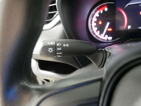 Used 2024 Toyota RAV4 XLE AWD/4WD image 32